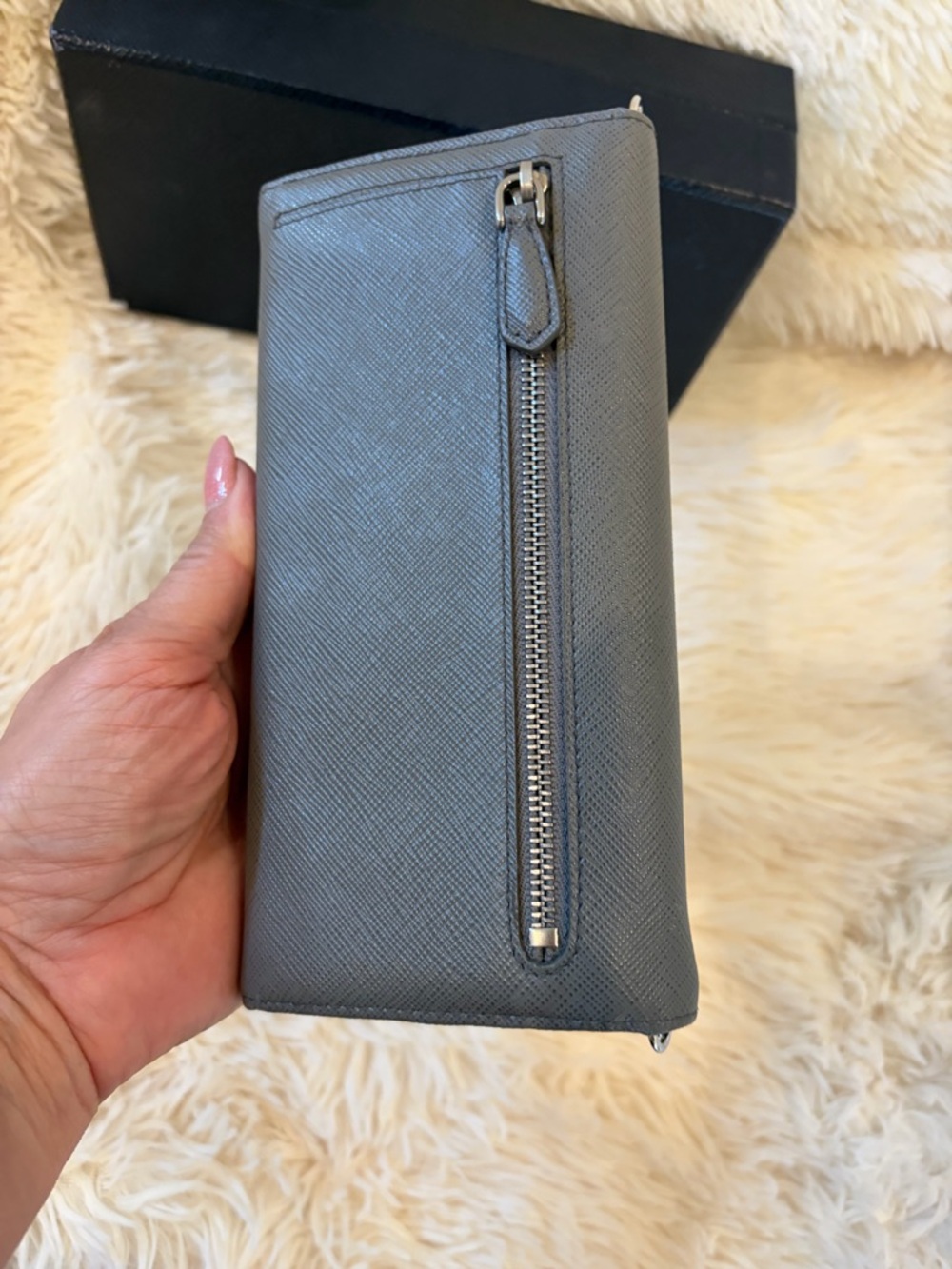 PRADA SAFFIANO LEATHER WALLET ON UNBRANDED CHAIN - Picture 3 of 6